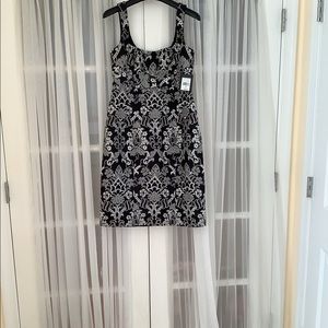 Embroidered sleeveless dress